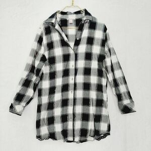 Victoria's Secret White & Black Flannel Plaid Button-Down Shirt 2524